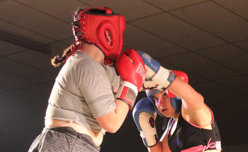 BOXEO EN EL CLUB AMPARO