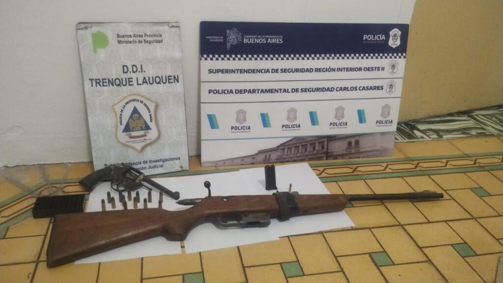 PARTE PRENSA POLICIA CARLOS CASARES