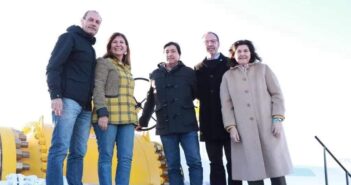 LOS MUCHACHOS PERONISTAS, TODOS UNIDOS TRIUNFAREMOS…